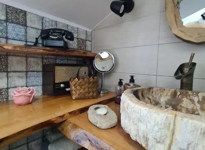 Mansarda Boema, Gradina De Basm Tatil Evi Bükreş