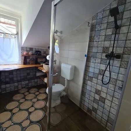 Mansarda Boema, Gradina De Basm 부쿠레슈티