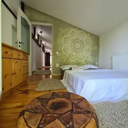 Dom wakacyjny Mansarda Boema, Gradina De Basm