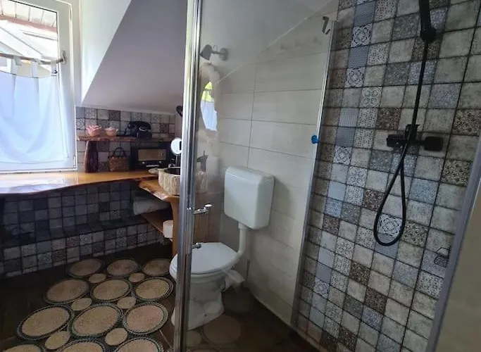 Mansarda Boema, Gradina De Basm Бухарест